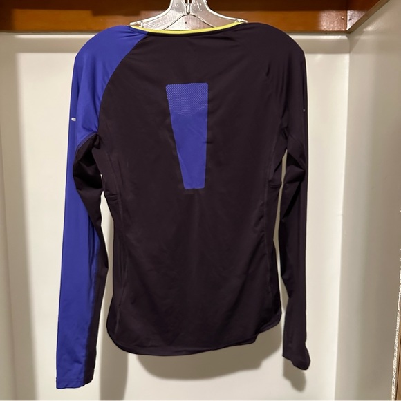 Women’s Reebok size small two tone purple reflective workout long sleeve - Picture 4 of 6